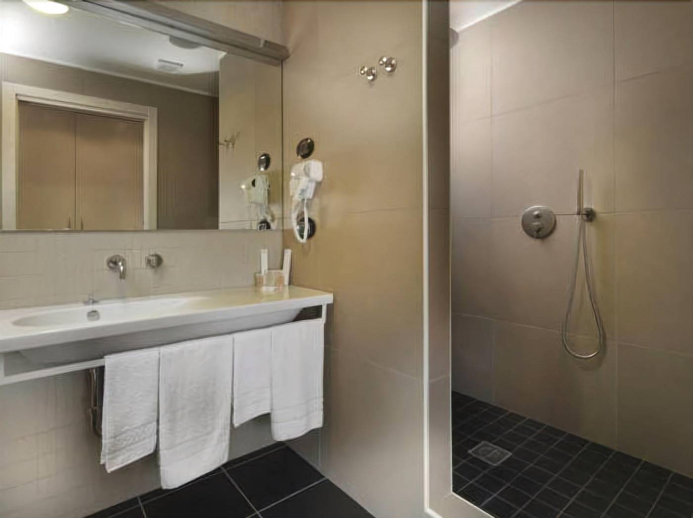 Blu 9 Hotel-Italy-NOVEDRATE-Room-10