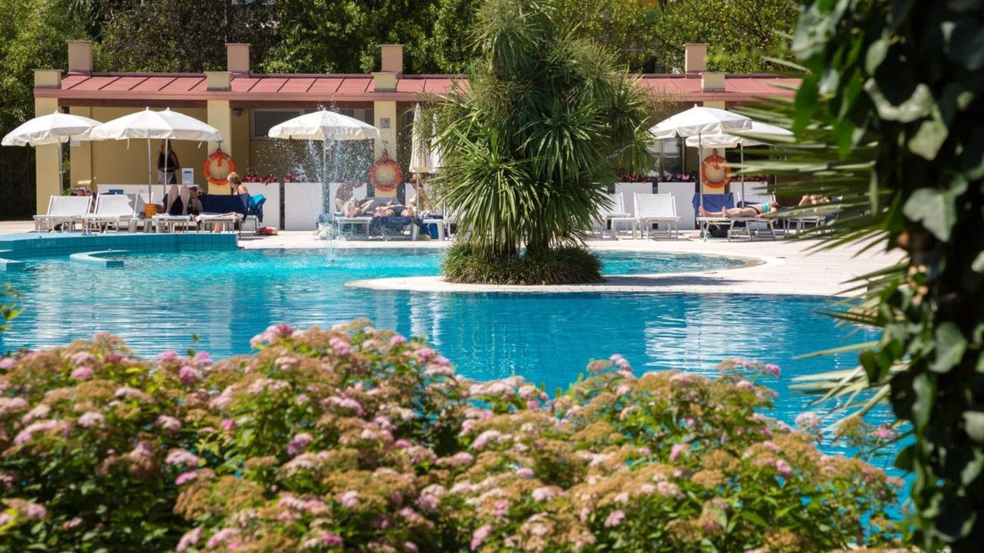 Astoria Resort-Italy-Riva del Garda TN-Pool-5