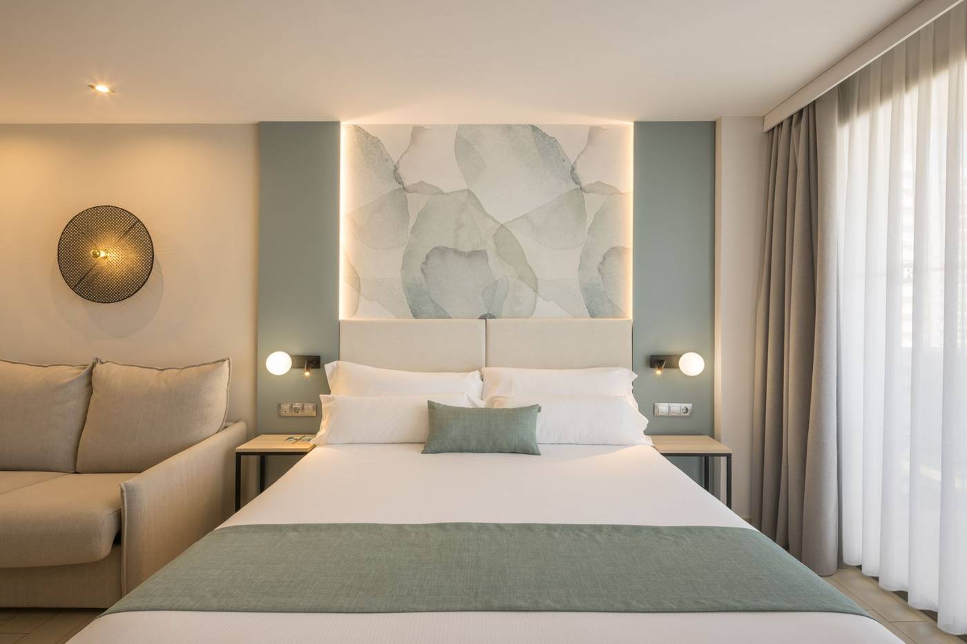 AR-Diamante-Beach-Room-19