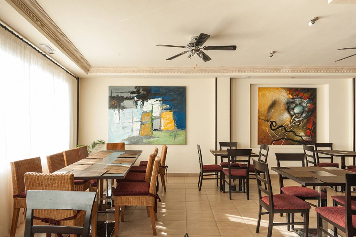 La Aldea Suites Hotel