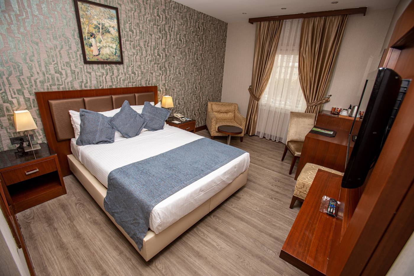 The-Green-Park-Hotel-Merter-Room-7