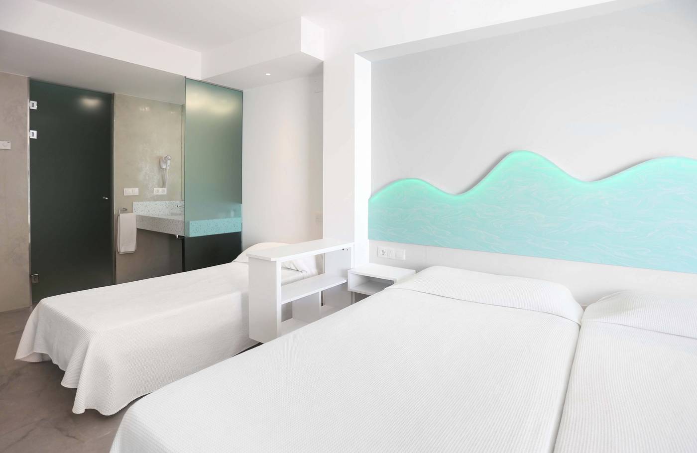 Benikaktus-Hotel-Room-27