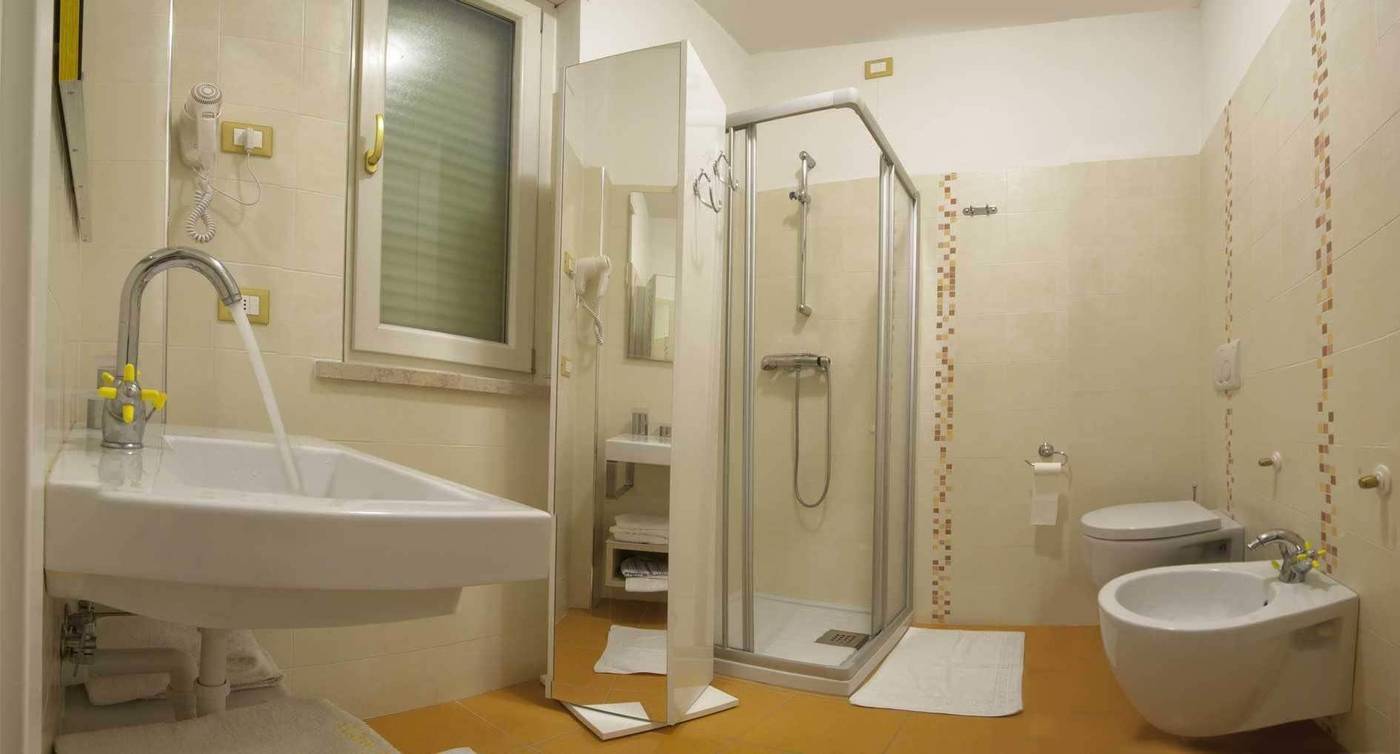 Hotel Eva-Italy-Alba Adriatica-Room-10