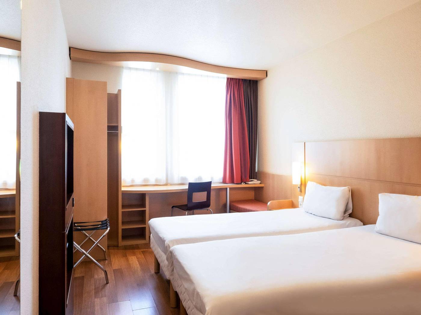 Ibis-Krakow-Stare-Miasto-Room-19