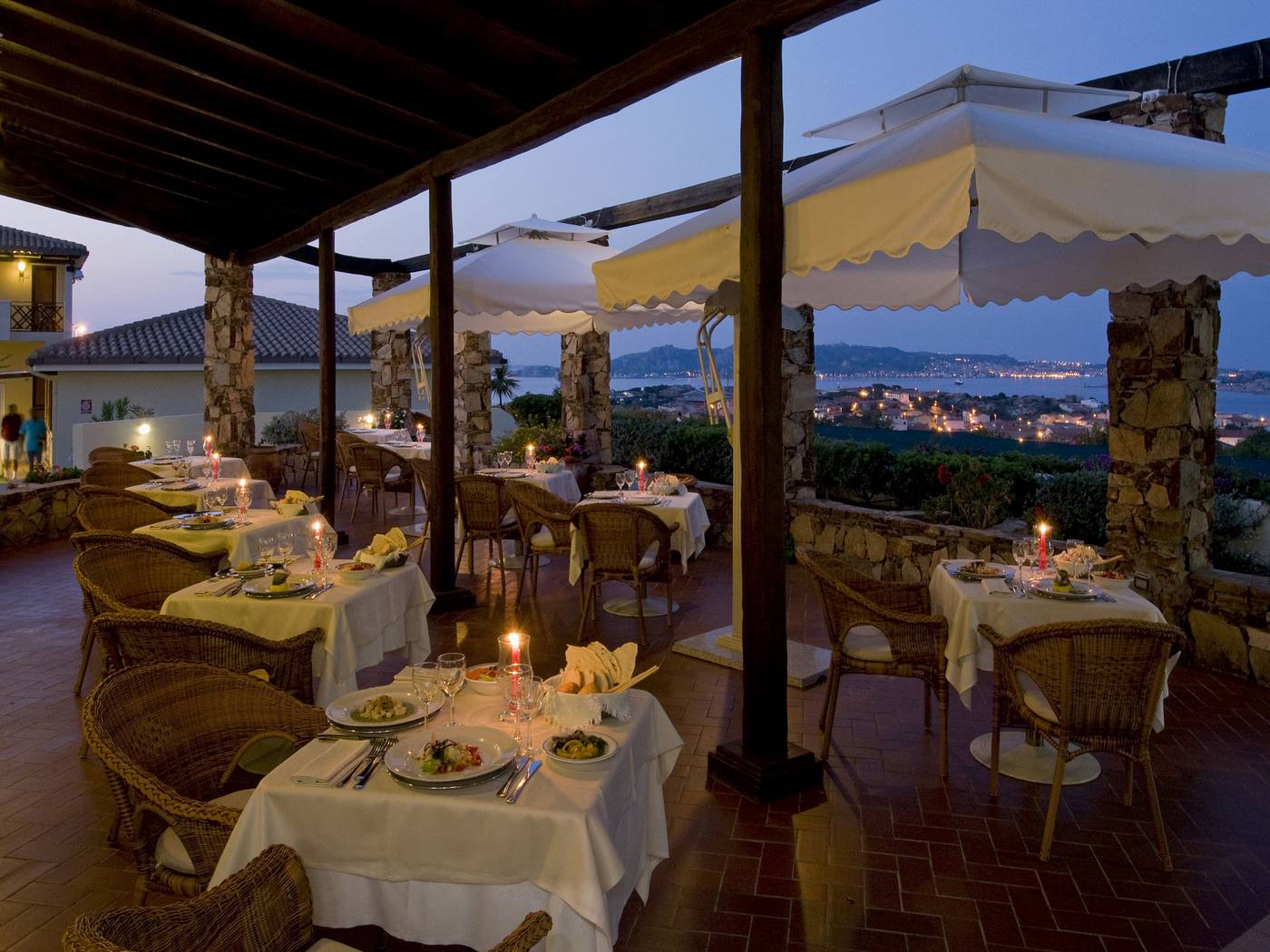 Palau-Resort-Restaurant-8
