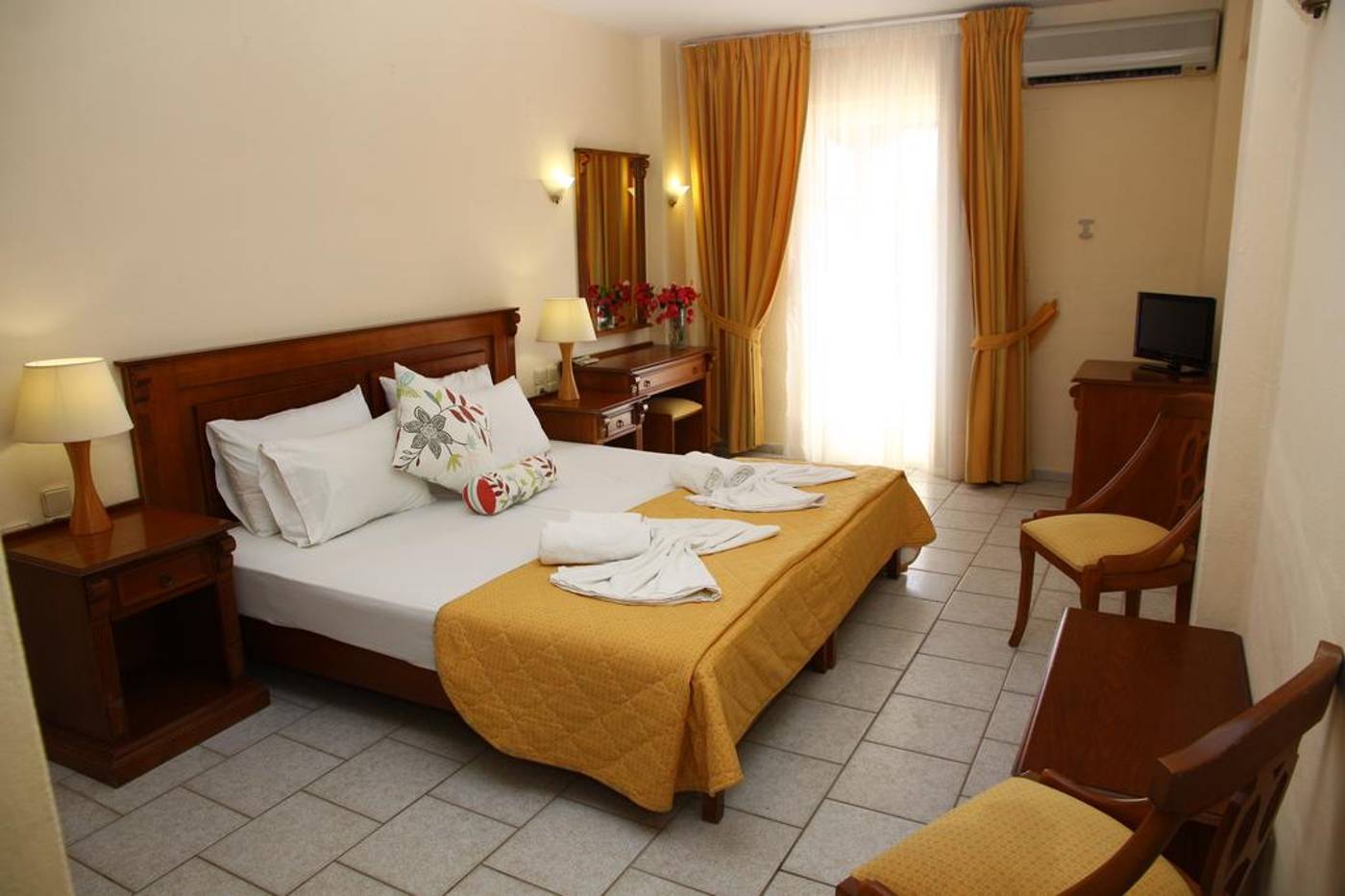 Alexander-House-Hotel-Room-18