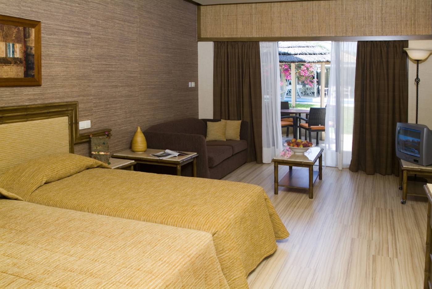 Palm-Beach-Hotel---Bungalows-Room-25