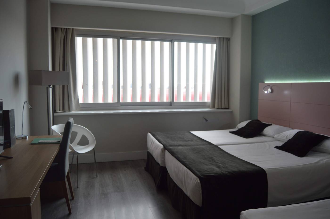 Weare-Chamartin-Room-33