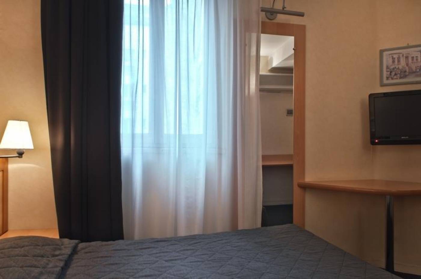 Hotel-Du-Chemin-Vert-Room-23