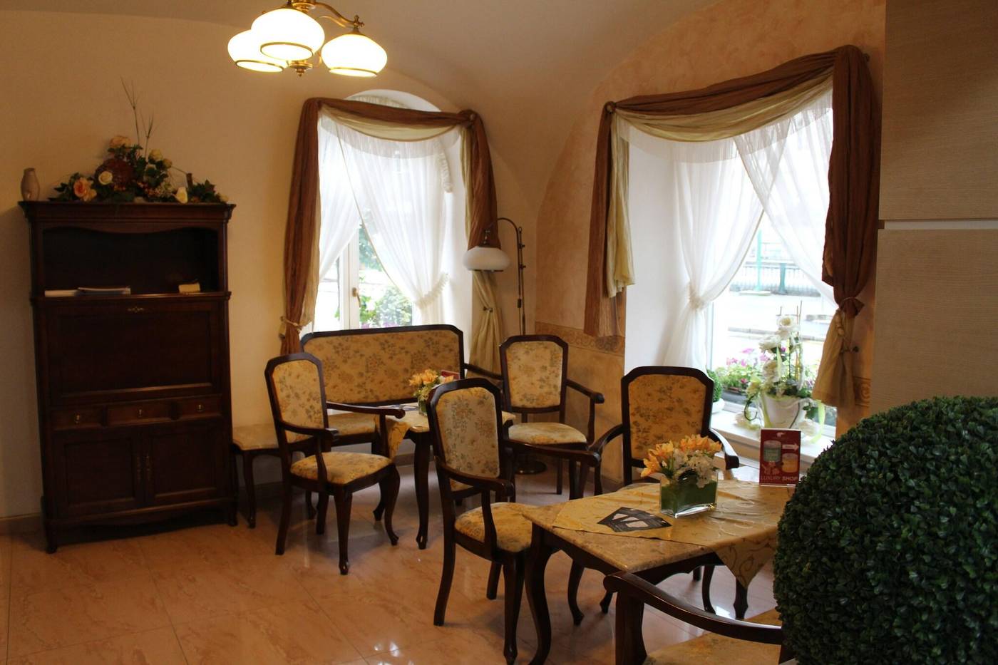 Ruze-Czech Republic-KARLSBAD -Lobby-7