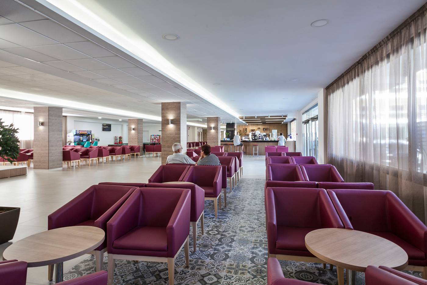 Best-Oasis-Park-Bar-22