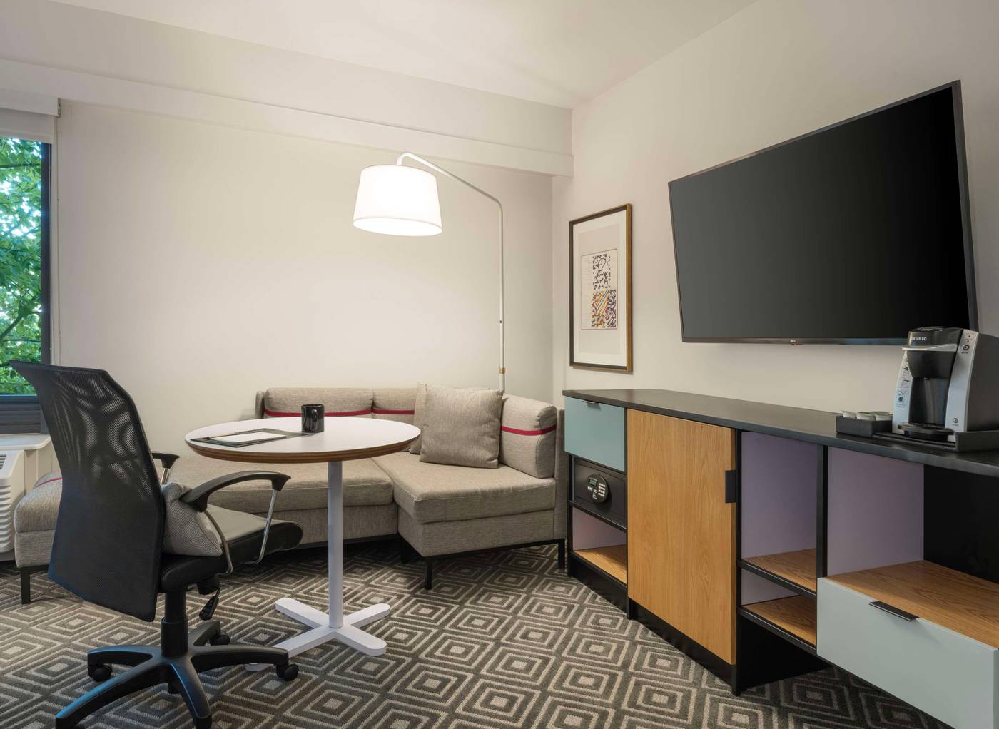 Freepoint-Hotel-Cambridge--a-Tapestry-Collection-Room-20