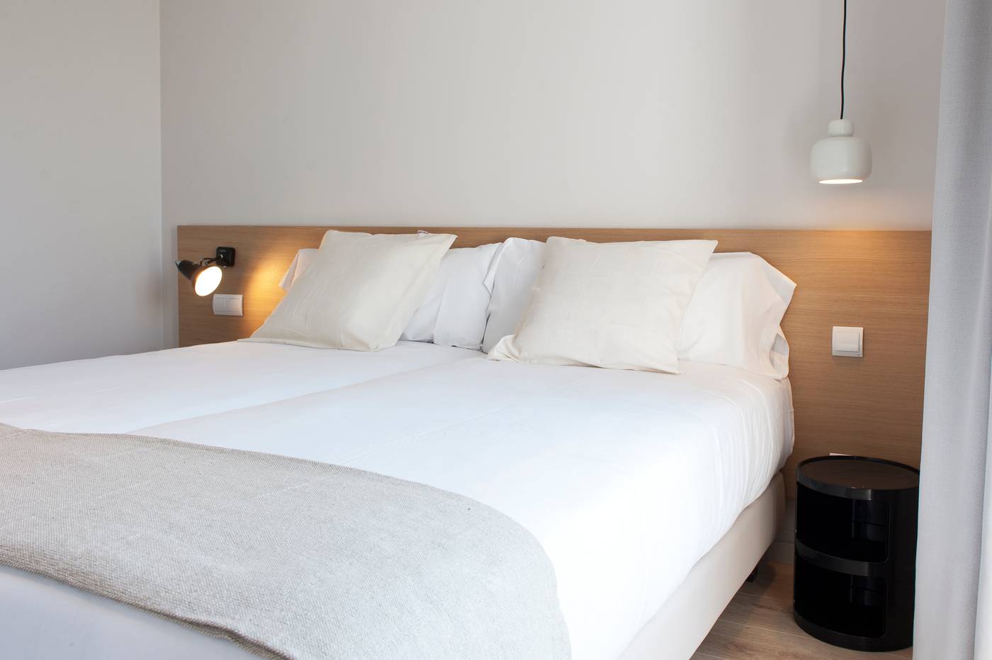 MH-Apartments-Central-Madrid-Room-21