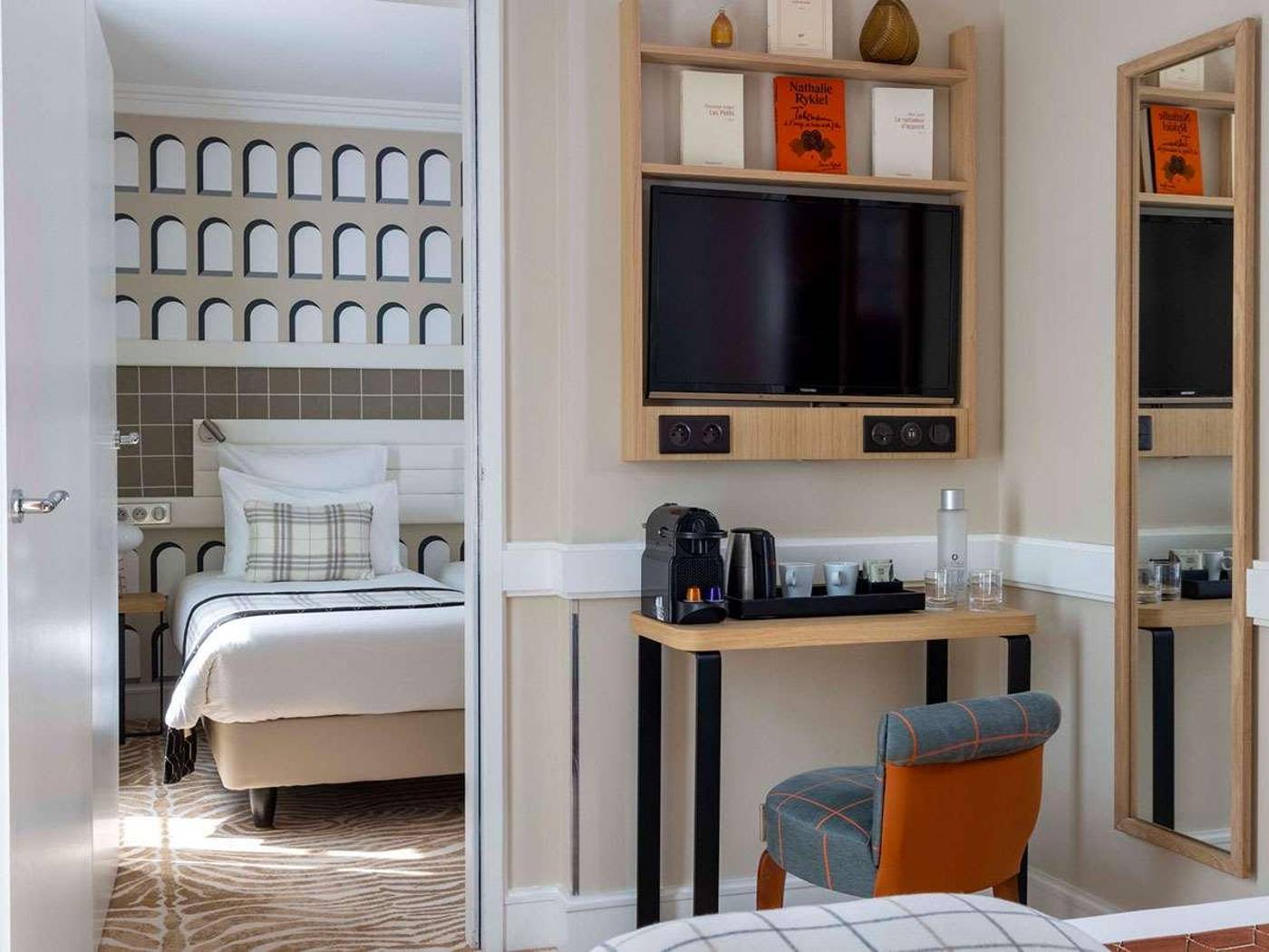 Hotel-Sleeping-Belle-Room-34