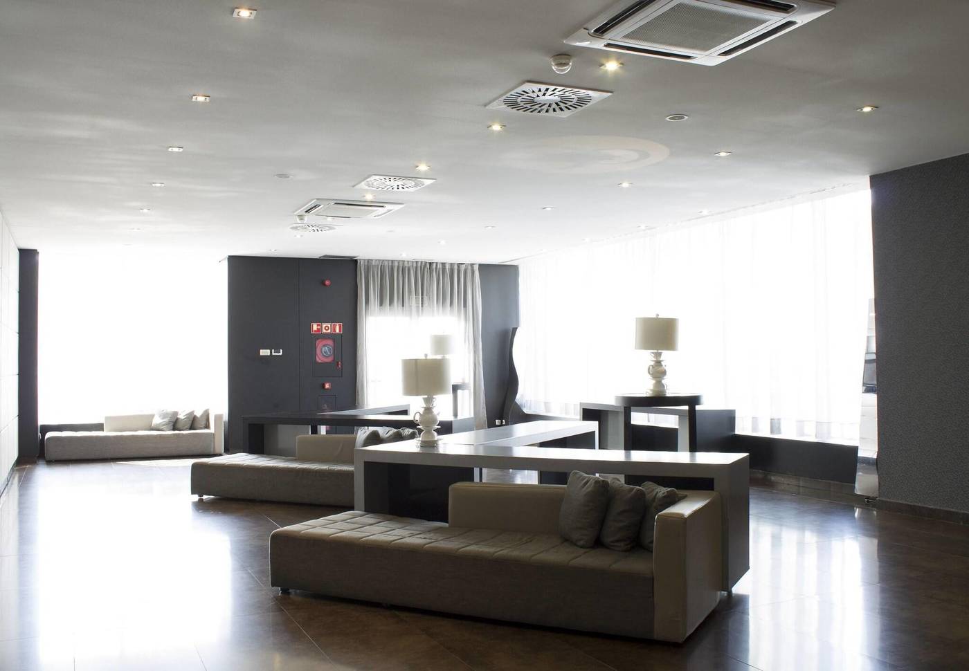 AC-Madrid-Feria-Room-17