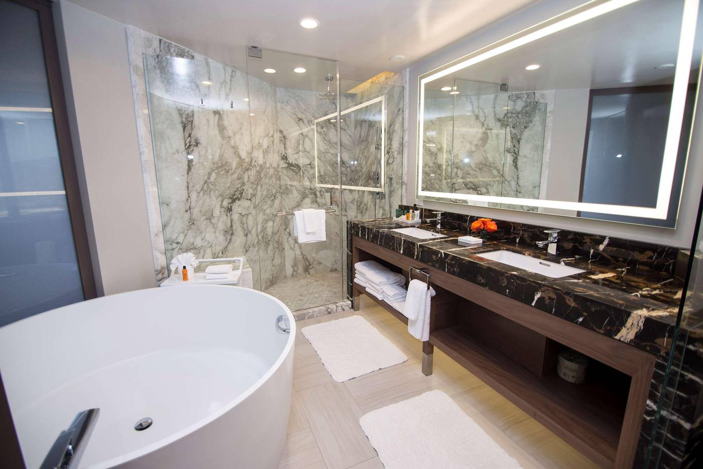 Hilton-Los-Angeles-Universal-City-Room-29