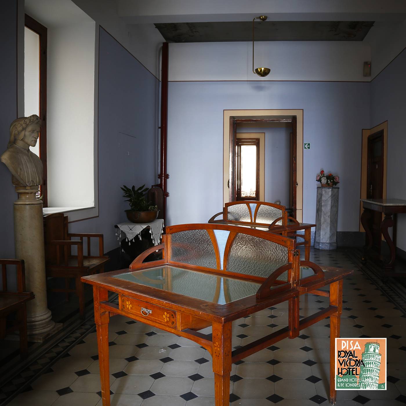 Royal-Victoria-Hotel-Lobby-15