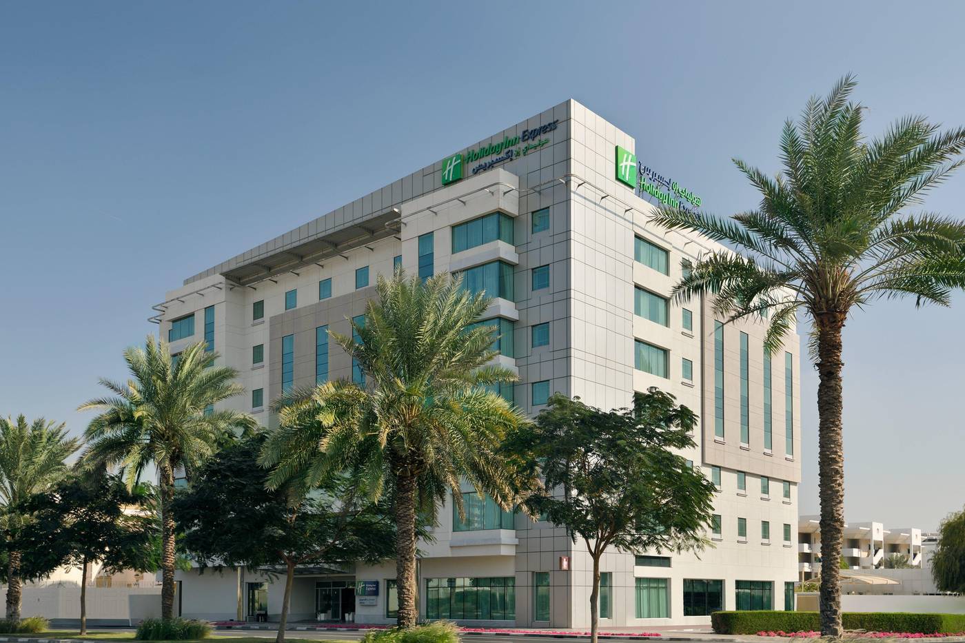 Holiday-Inn-Express-Jumeirah-General-view-1