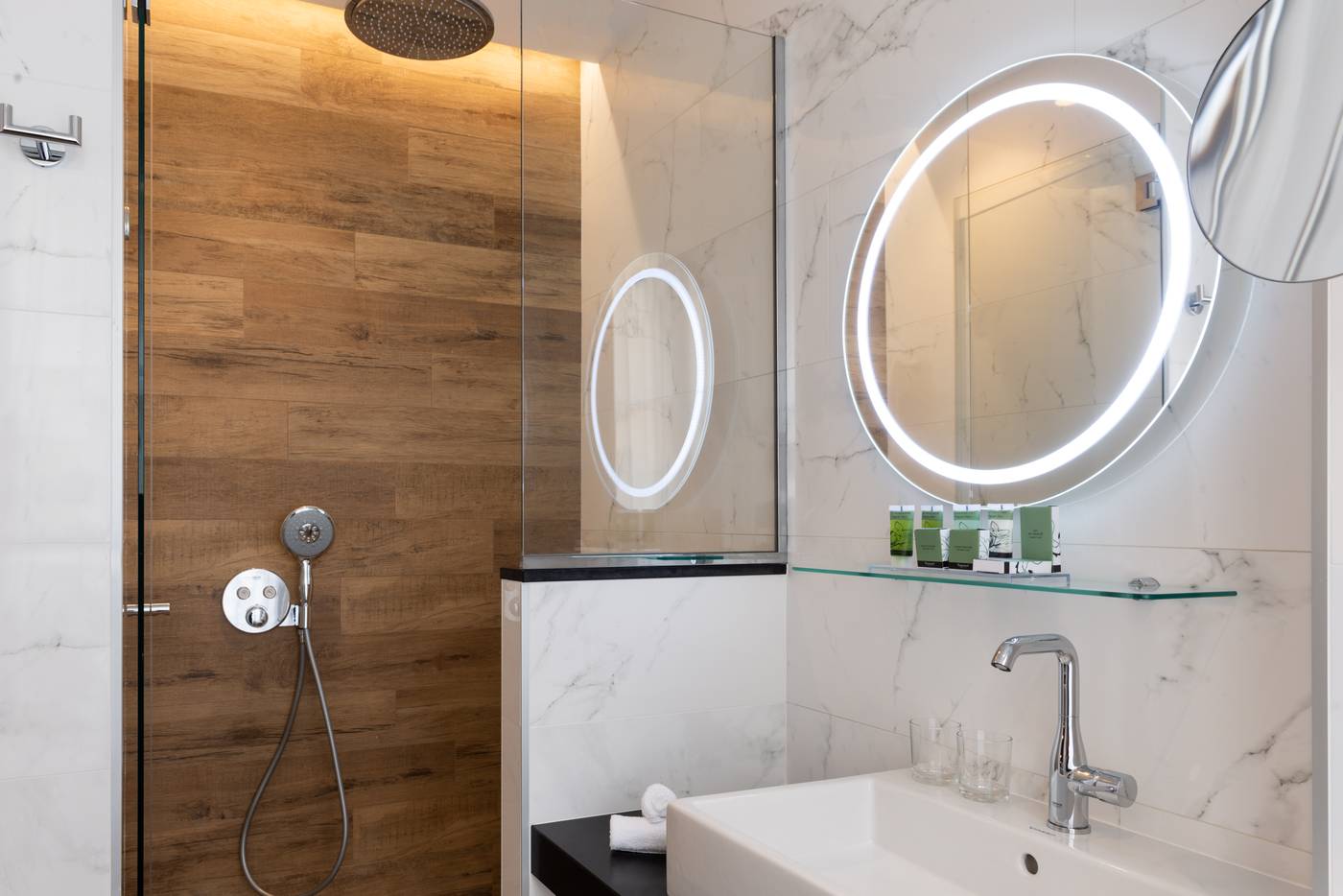 Hotel-Lord-Byron-Room-29