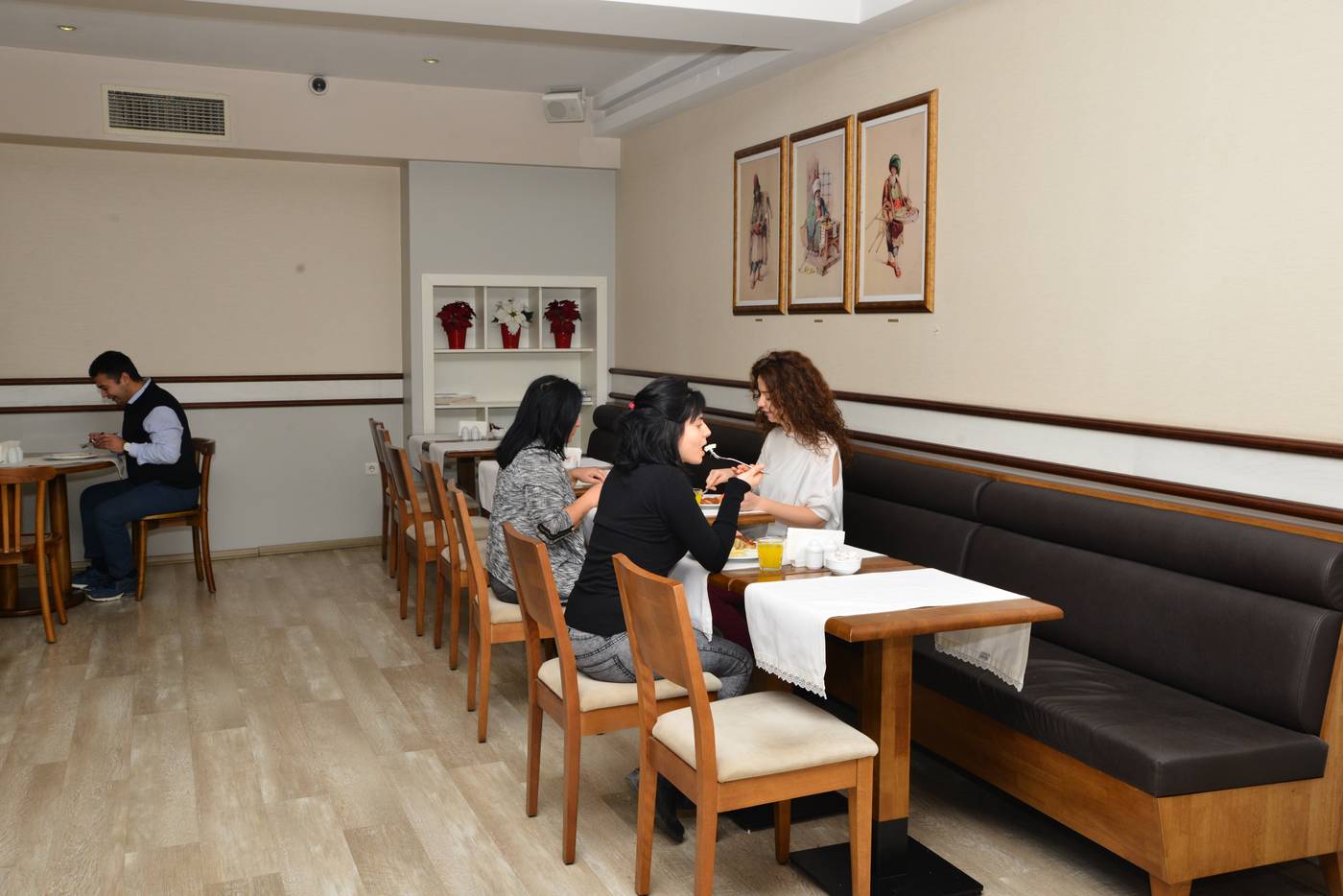 Ilkay-Hotel-Lobby-21