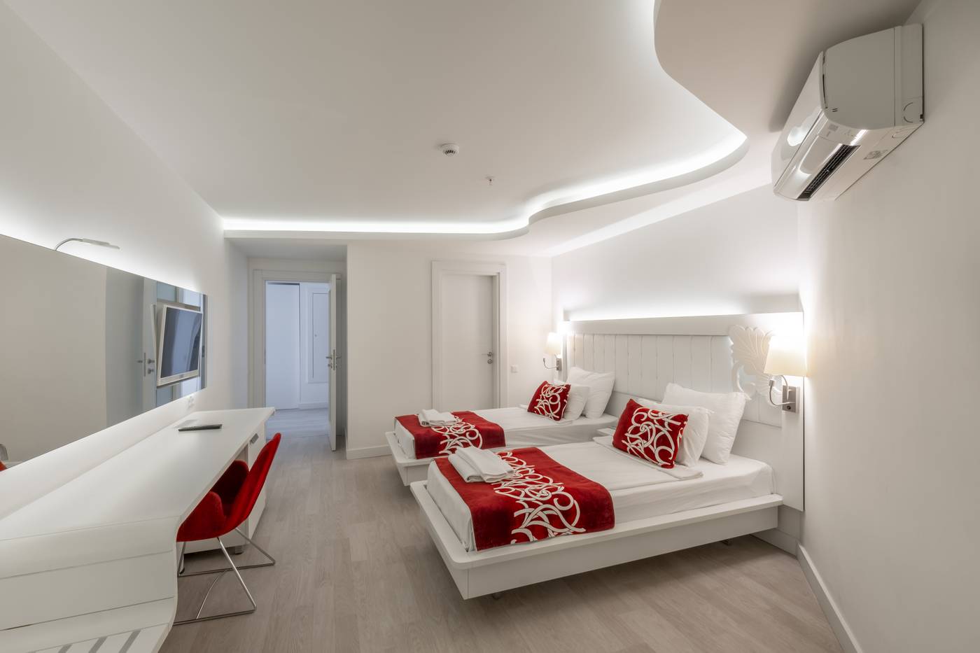 Laguna-Beach-Alya-Resort---Spa-Hotel-Room-12