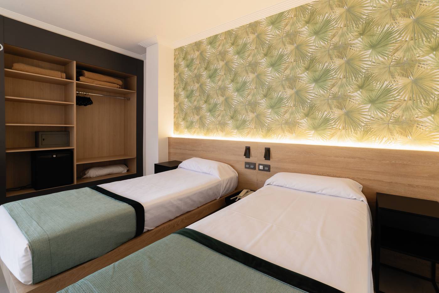 Palas-Pineda-Room-30