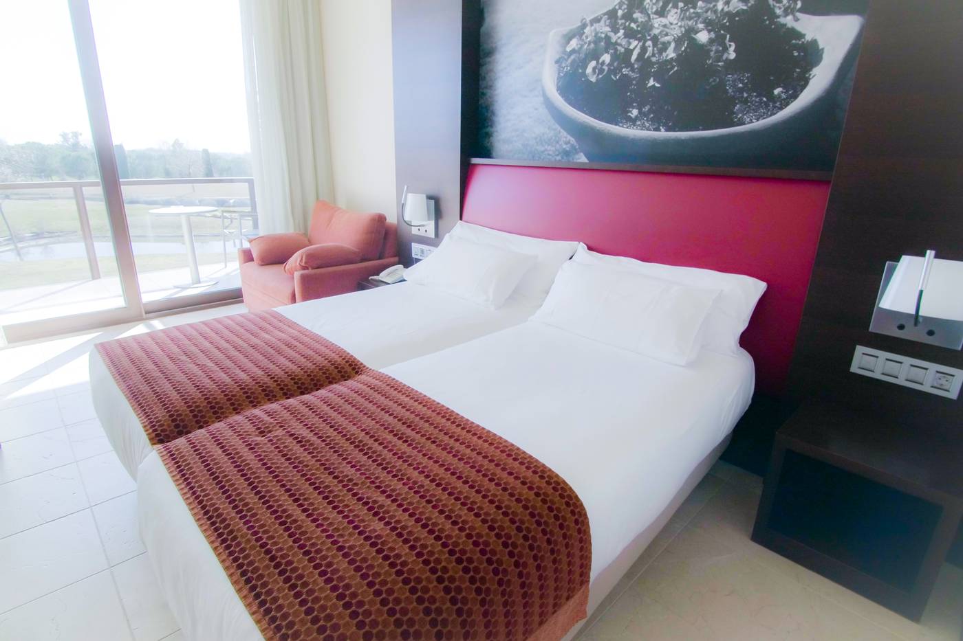 Mas-Sola-Room-37