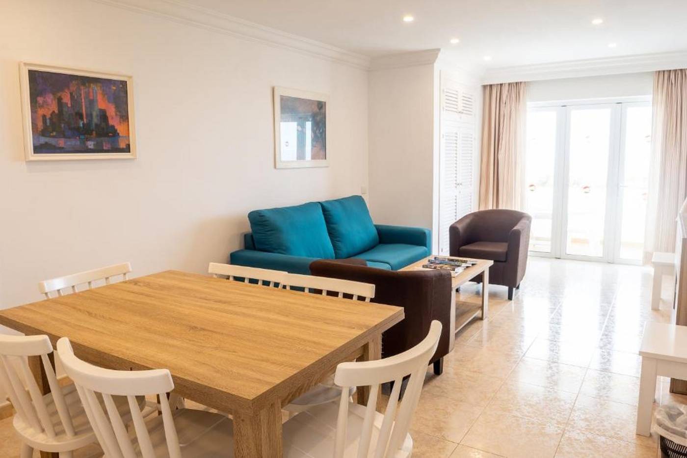 Hamilton-Court-Room-29