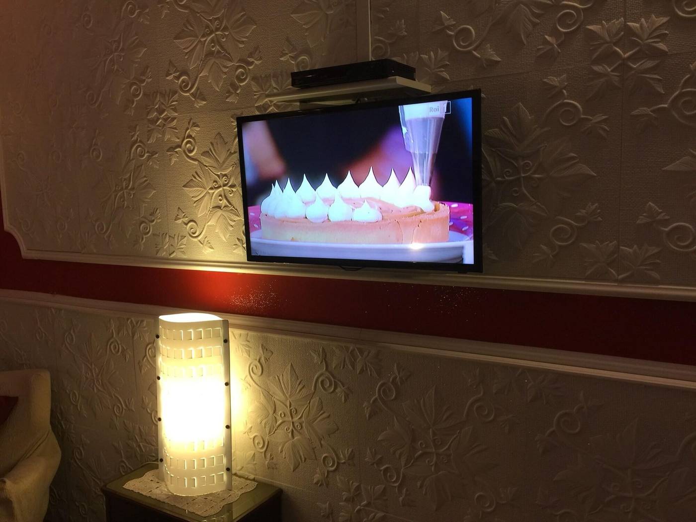 B---B-La-Mimosa-Room-65