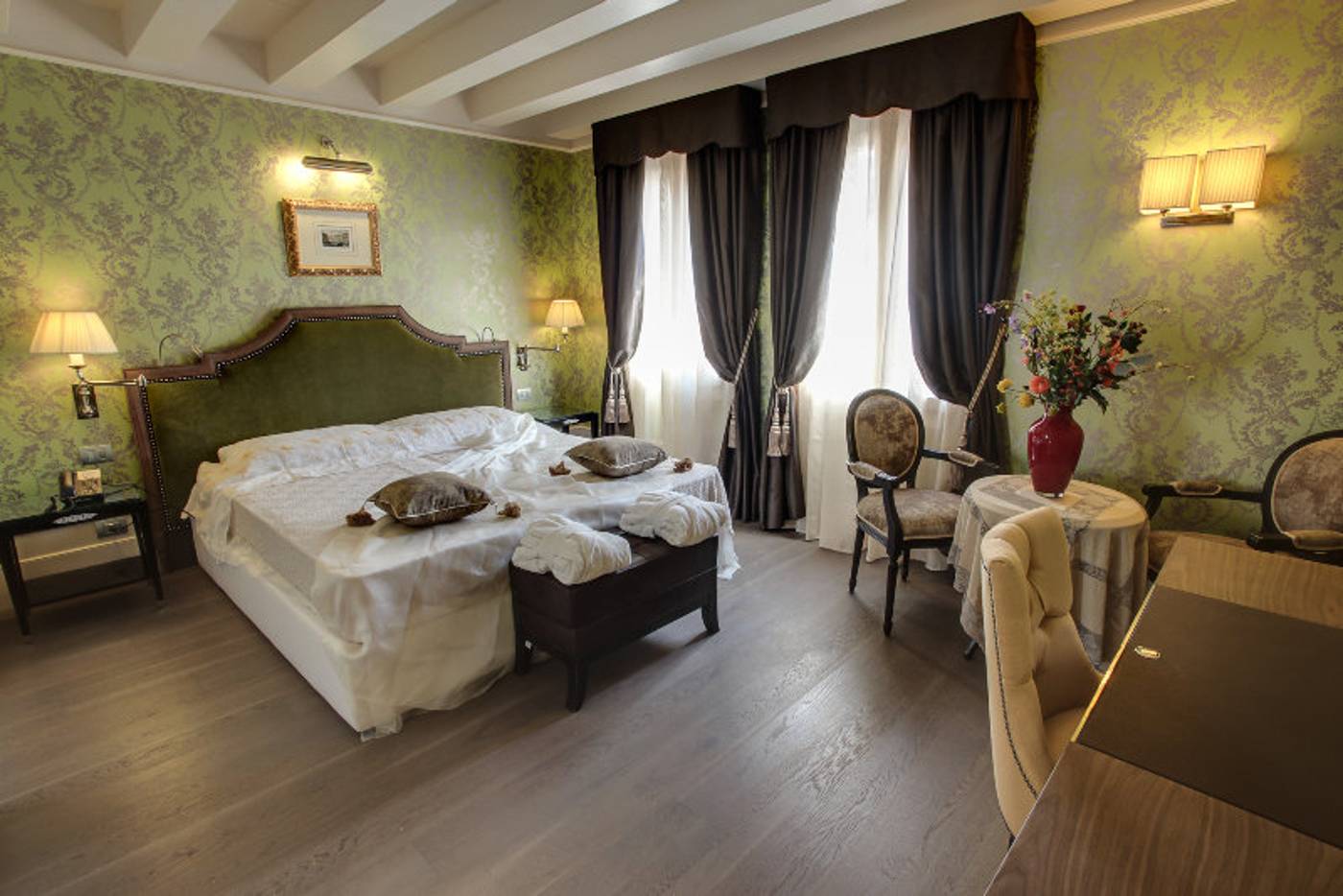 Moresco-Hotel-Room-4