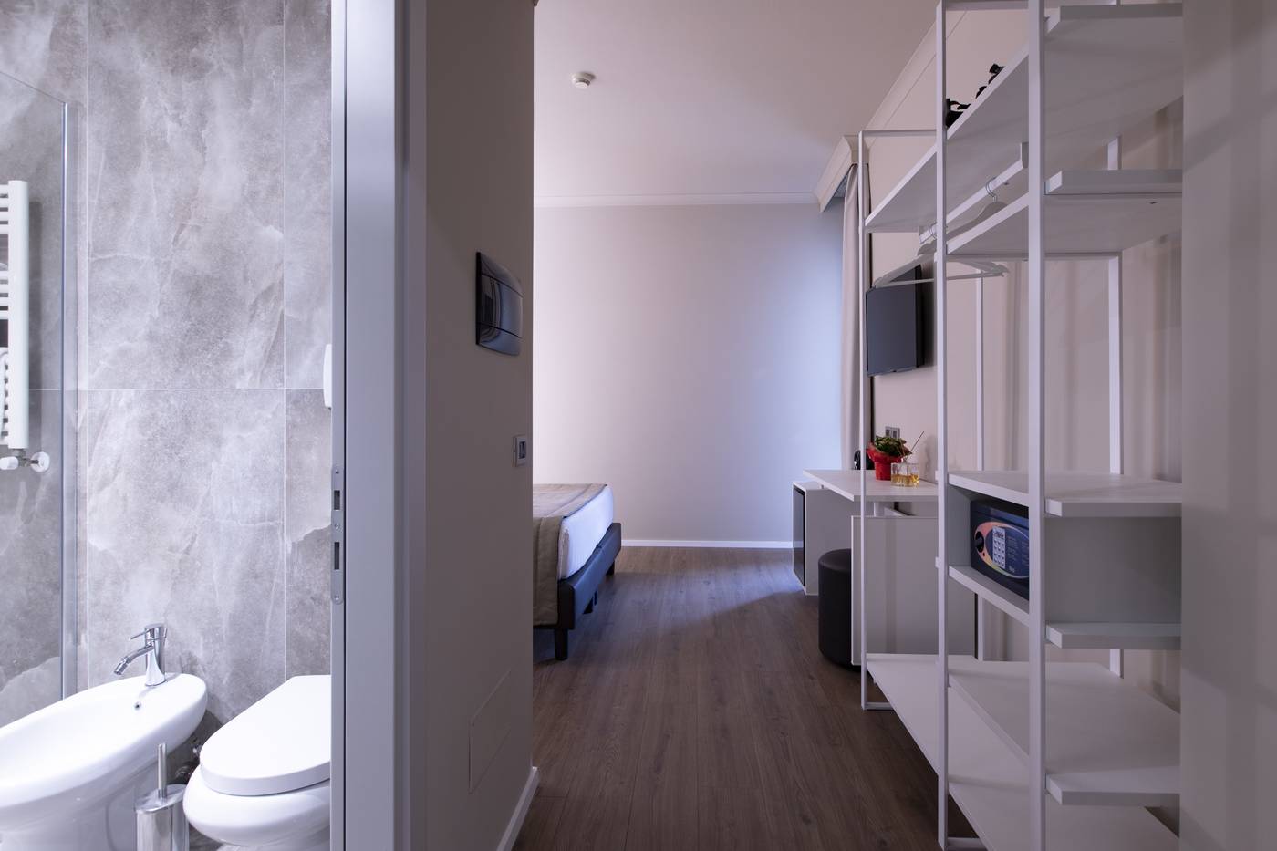 The-Smooth-Rome-Room-27