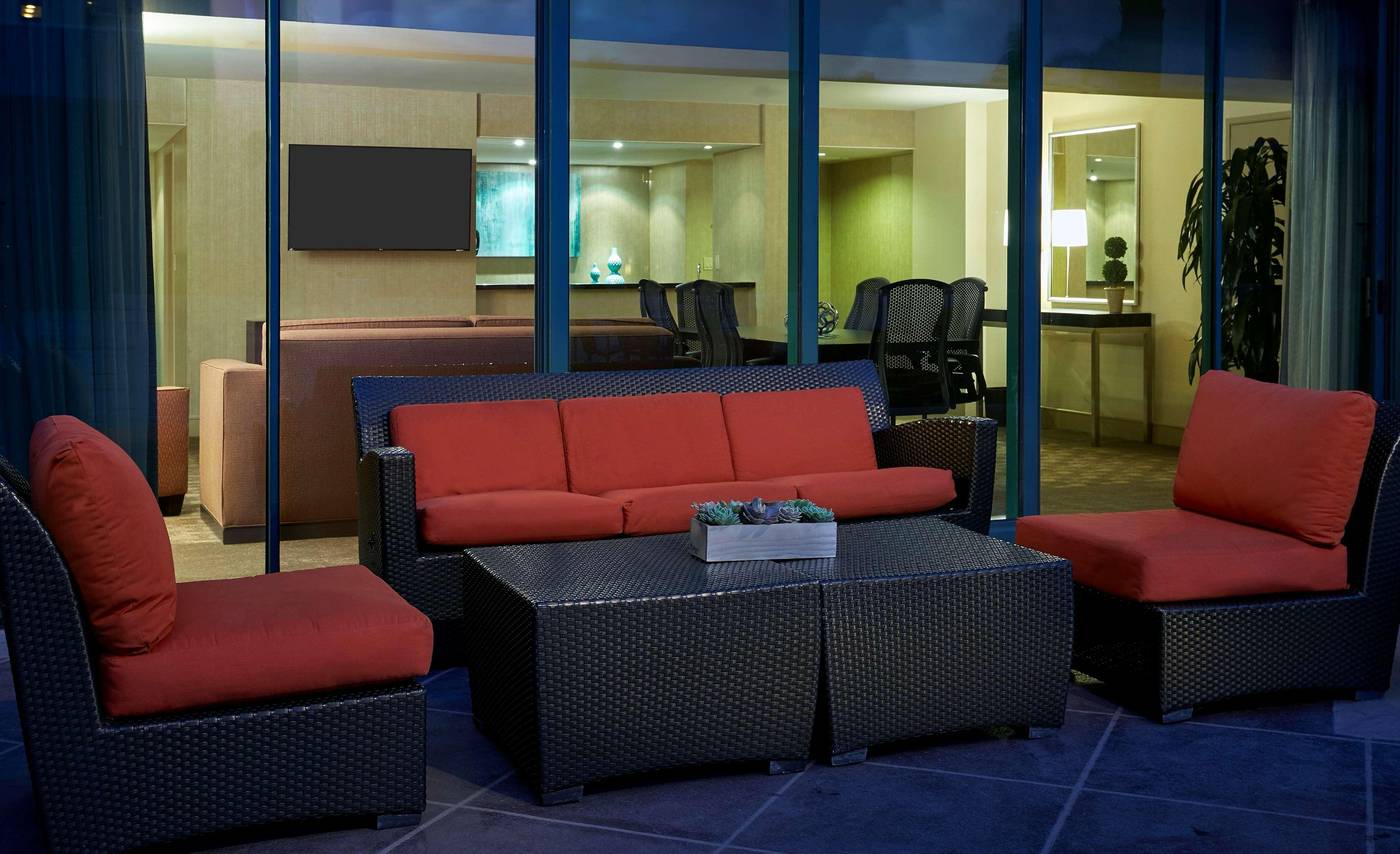 Hilton-Anaheim-Room-28