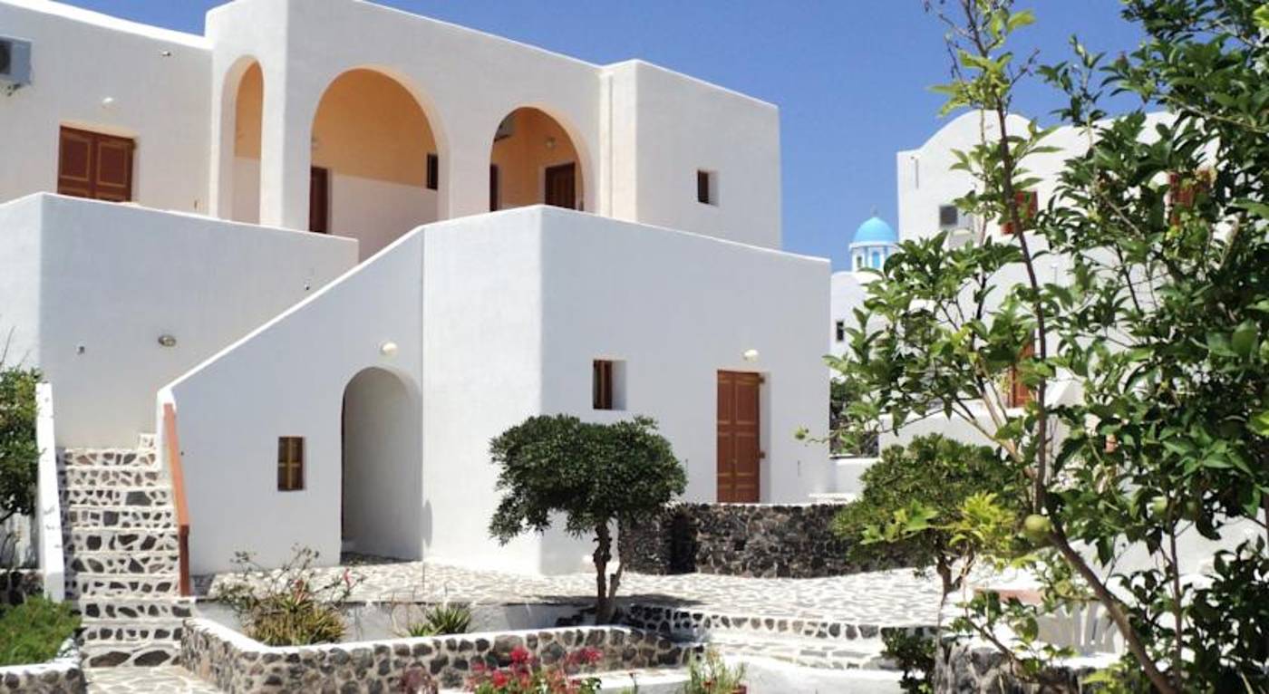 Adamastos Hotel in Santorini, Greece