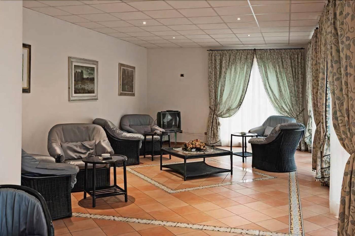 Hotel Villa Luigi-Italy-MARTINSICURO-Lobby-8