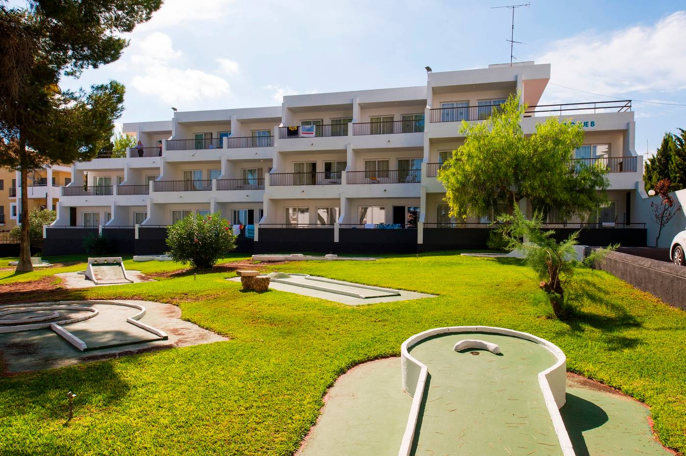 Apartamentos-Playasol-Riviera-Sports-and-Entertainment-15