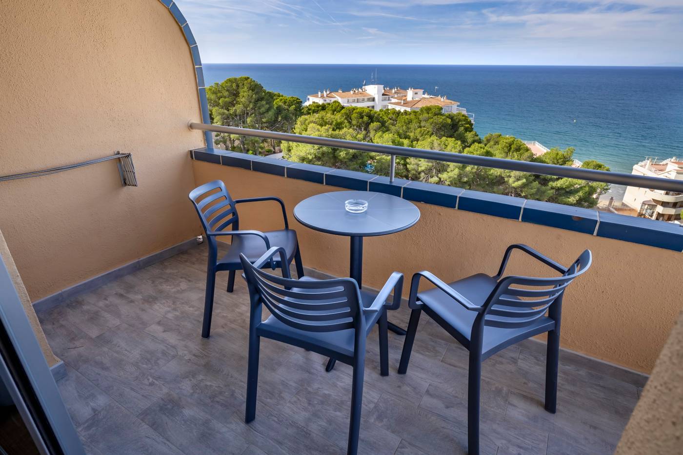 4R-Playa-Park-Room-62