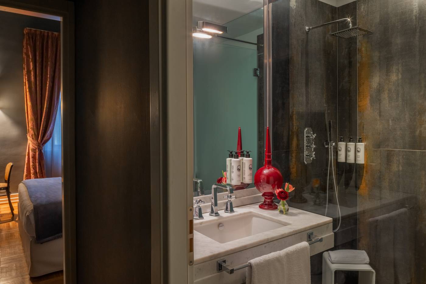 Hotel-Number-Nine-Room-63