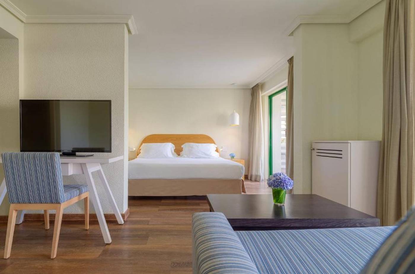 H10-Tenerife-Playa-Room-19
