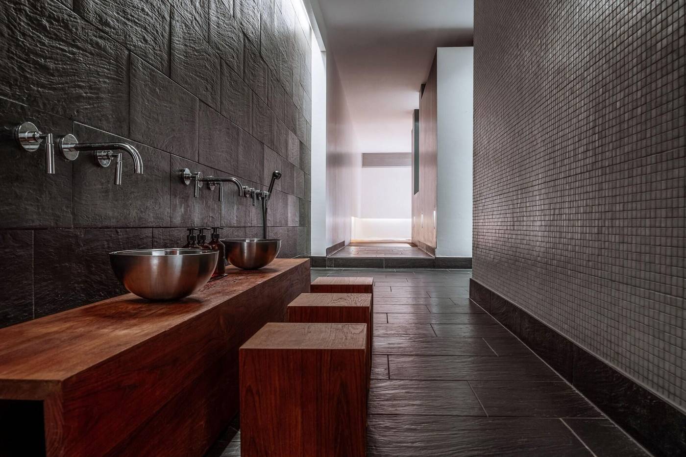 Hotel-Q--Sports-and-Entertainment-33