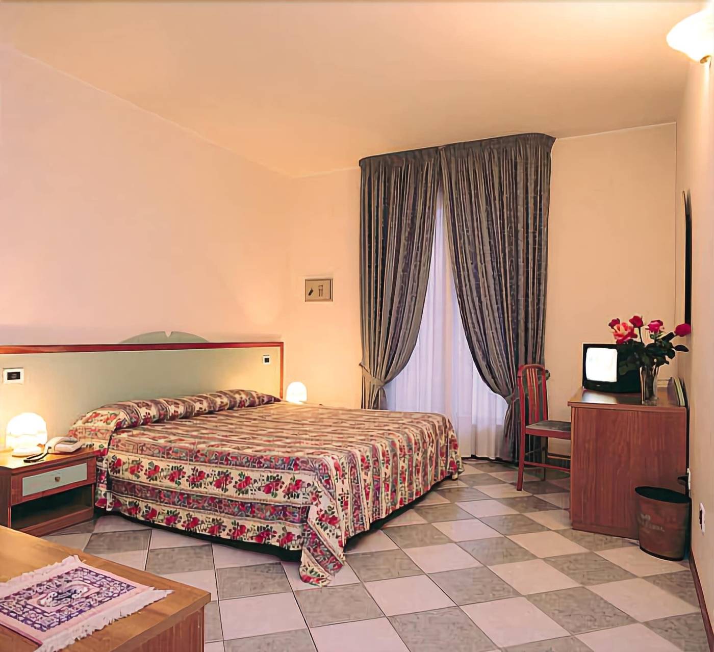 Hotel-Villa-Elena-Room-11