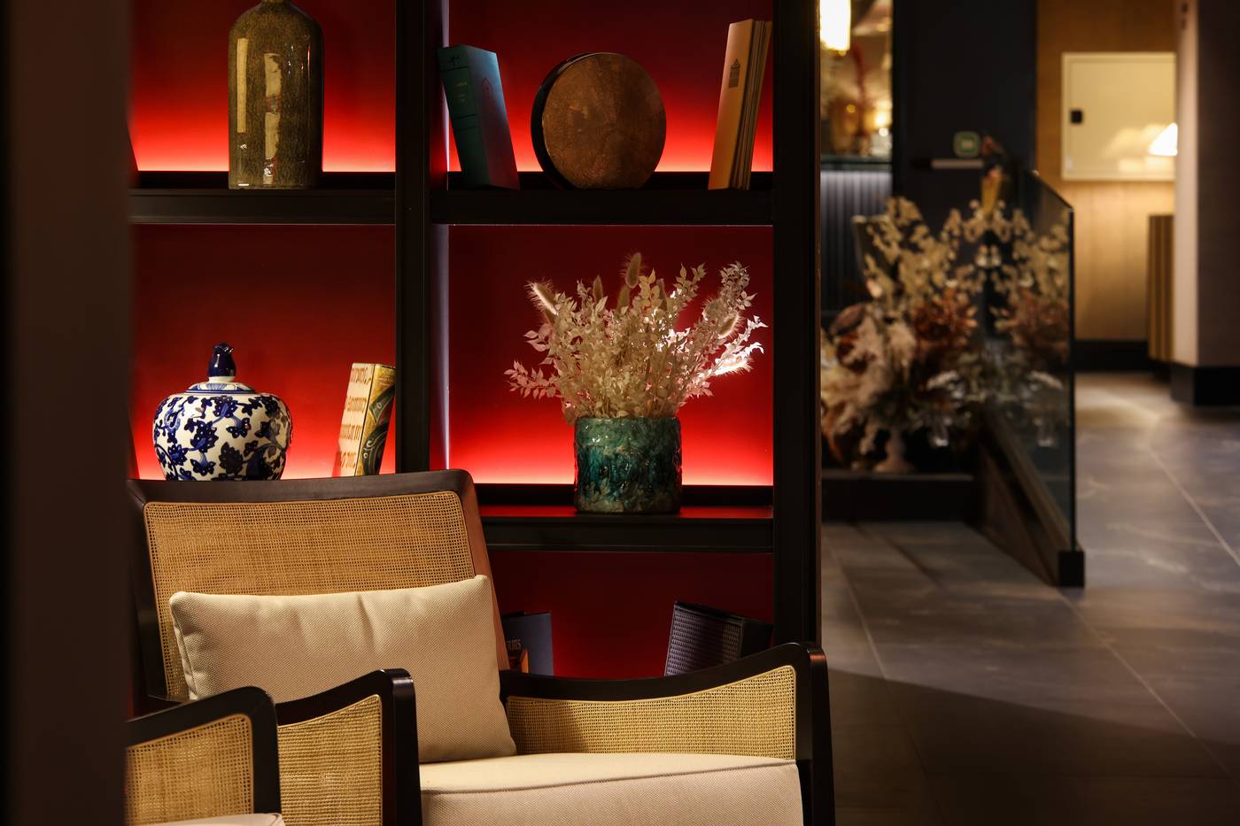 U-Visionary-Venezia-Hotel-Lobby-12