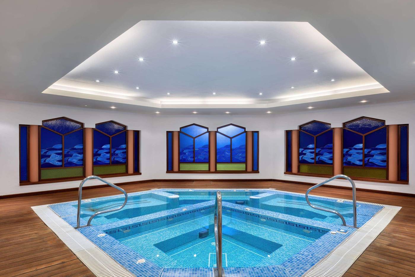 Neptune-Hotels---Resort--Convention-Centre---Spa-Pool-81