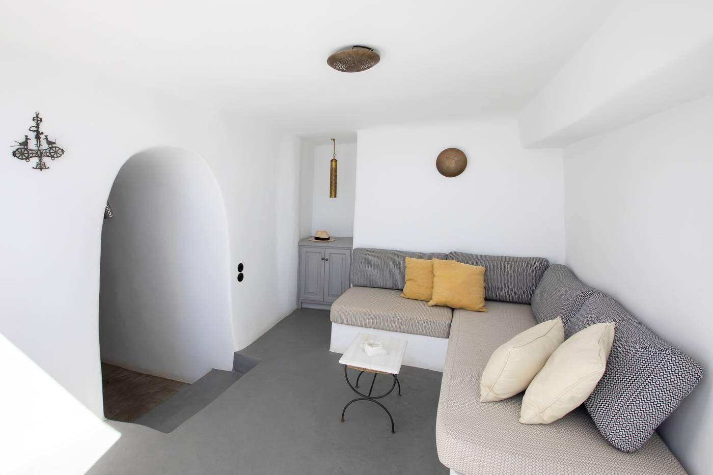 Ducato-Di-Oia-Room-19