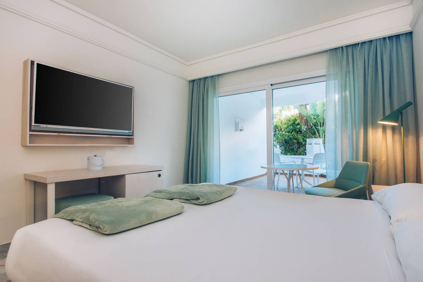 Iberostar-Marbella-Coral-Beach-Room-37