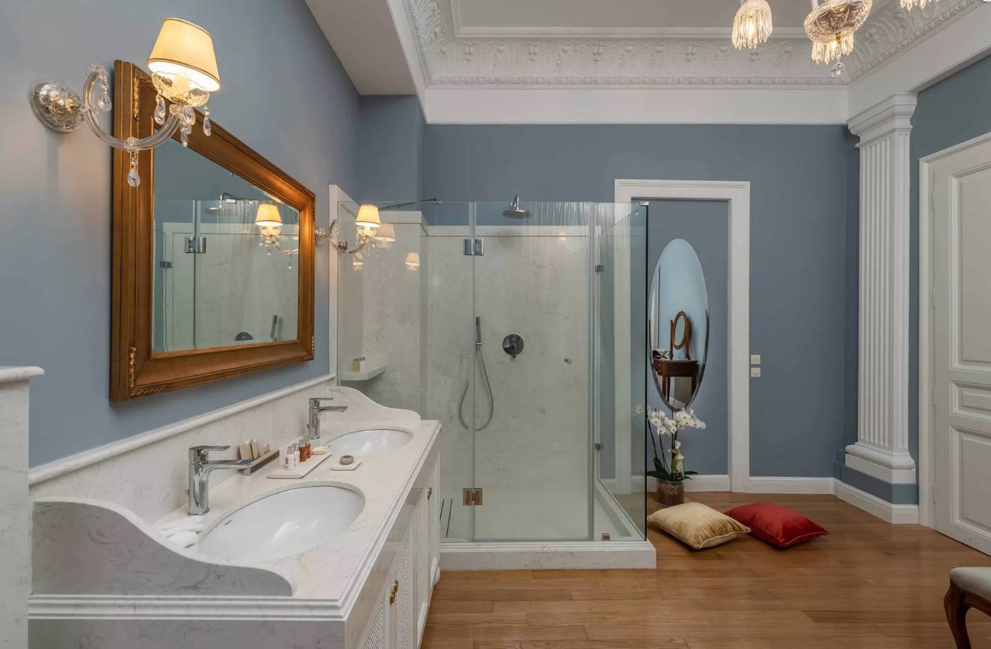 Noble-Suites-Room-31