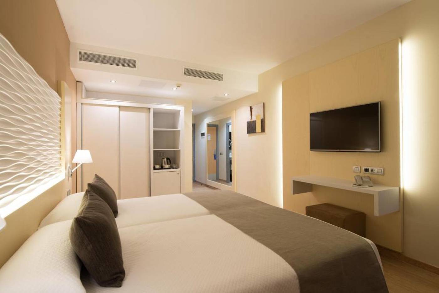 HL-Suitehotel-Playa-del-Ingles---Adults-Only-Room-21