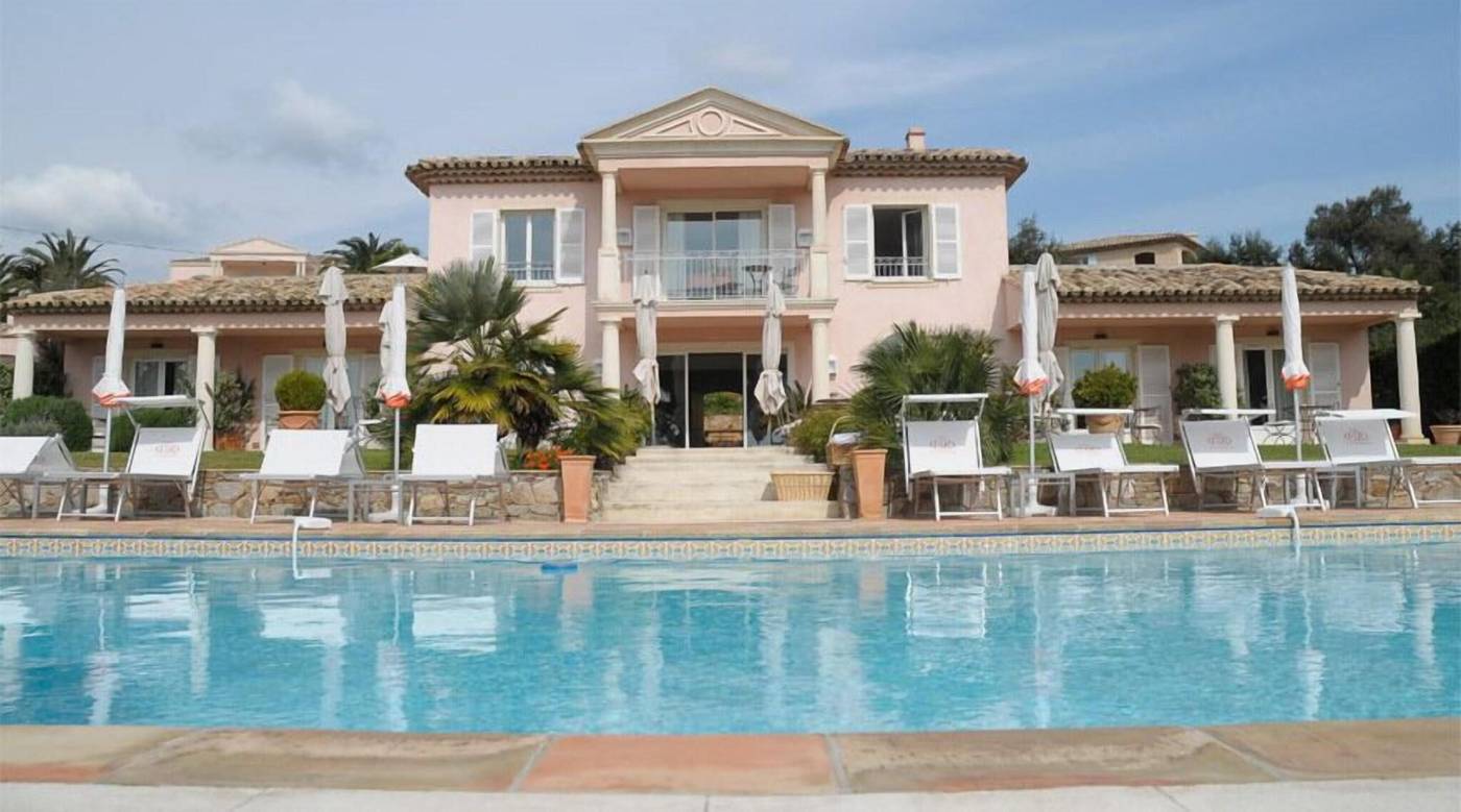 Hotel-Villa-Les-Rosiers-General-view-1