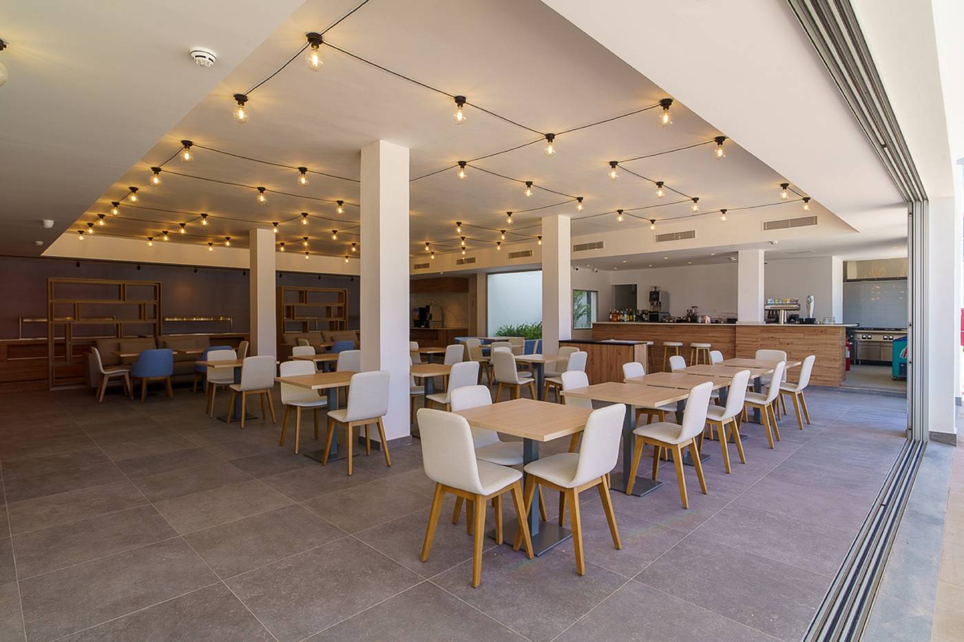 Hotel-Cordial-Marina-Blanca-Restaurant-25