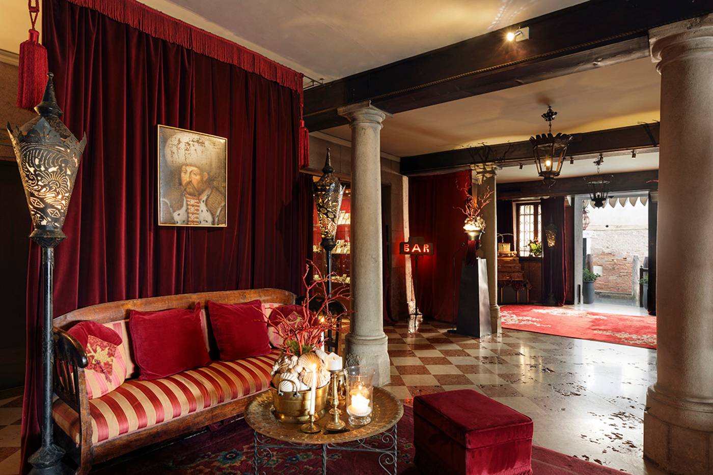 Metropole-Venice-Lobby-13