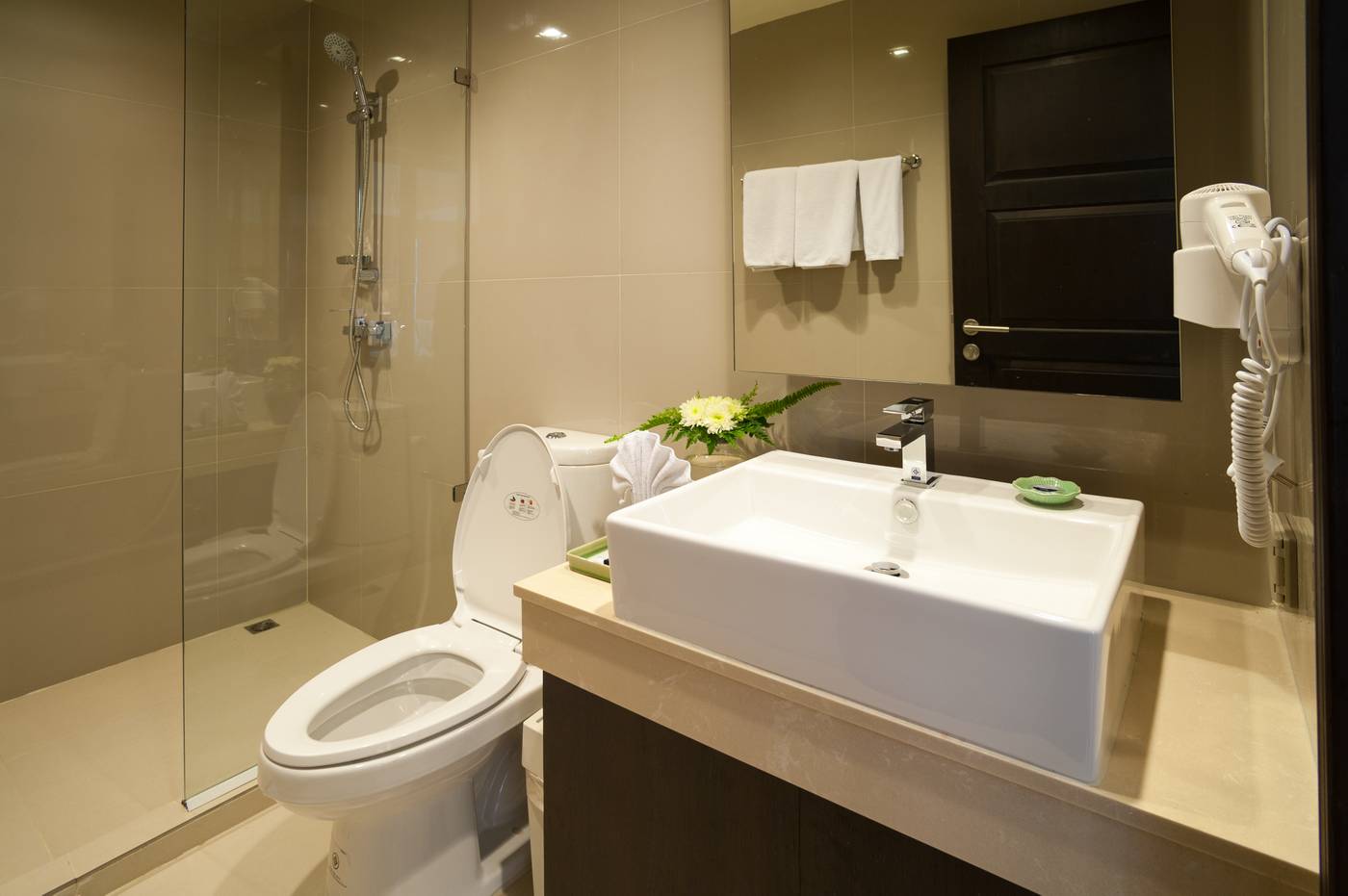 Aspen-Suites-Sukhumvit-2-Room-46